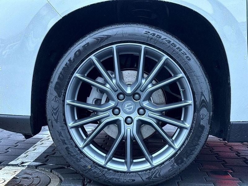 Neu Leapmotor C10 215 PS (158 kW) 2026 Grau SUV