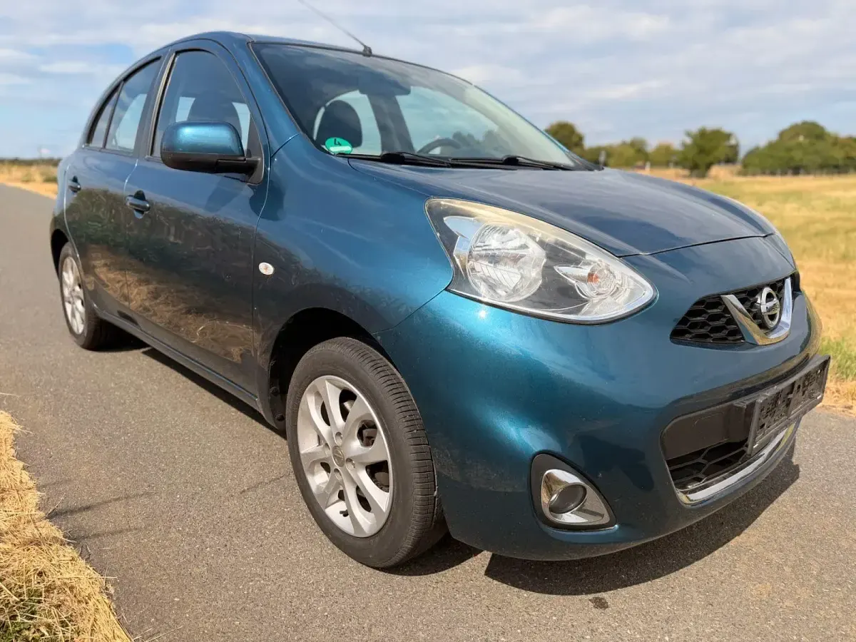 Gebraucht Nissan Micra Acenta 80 PS (58 kW) 2017 Blau Kleinwagen
