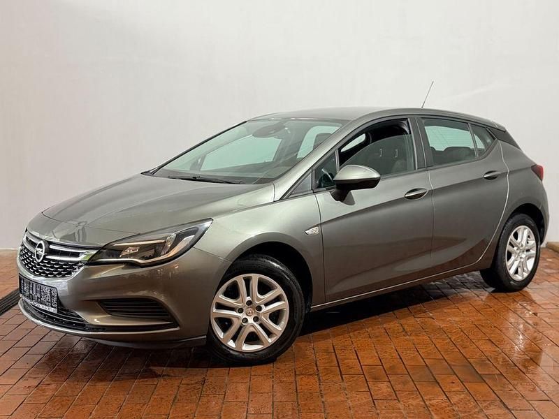 Gebraucht Opel Astra Edition 110 PS (80 kW) 2018 Limousine