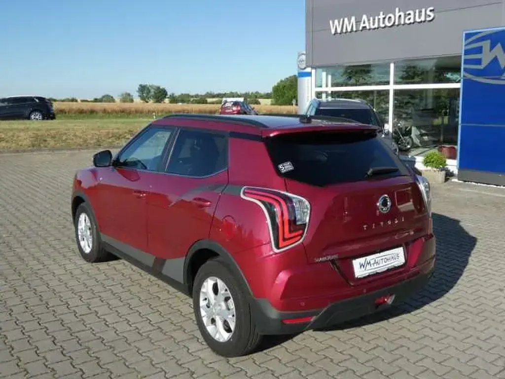 Gebraucht SsangYong Tivoli Quartz 163 PS (119 kW) 2025 Cherry red (metallic) SUV