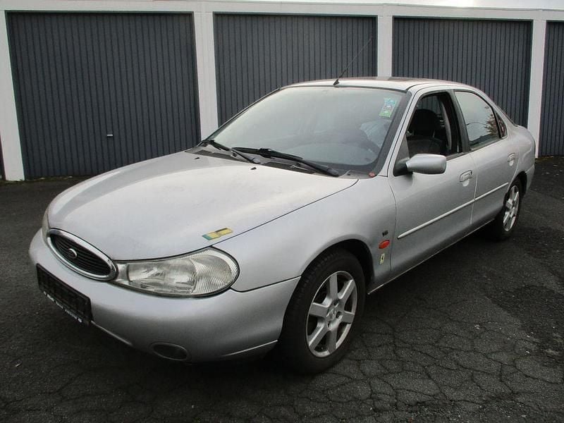 Silber Gebraucht 1999 Ford Mondeo Ghia Limousine | 1.200 € (Superpreis) - Bild 1/4