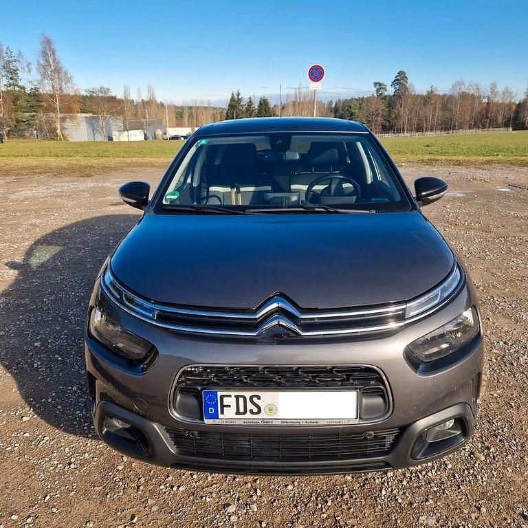 Grau Gebraucht 2018 Citroën C4 PureTech Limousine | 9.800 € (Fairer Preis) - Bild 1/4