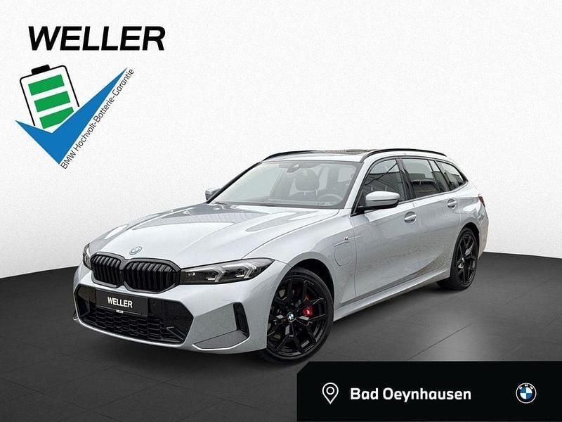 Grau Gebraucht 2024 BMW 330e M Sport Limousine | 49.450 € (Teuer) - Bild 1/4