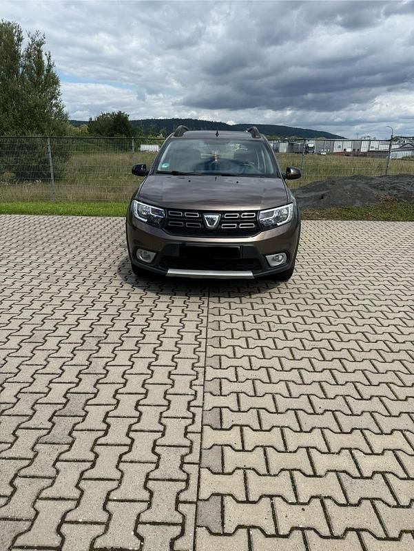 Braun Gebraucht 2019 Dacia Sandero Kleinwagen | 8.200 € (Guter Preis) - Bild 1/4