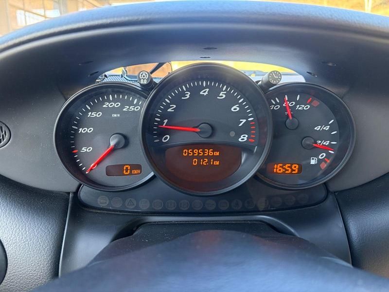 Second-hand Porsche Boxster 228 CP (167 kW) 2004 Negru Cabrio