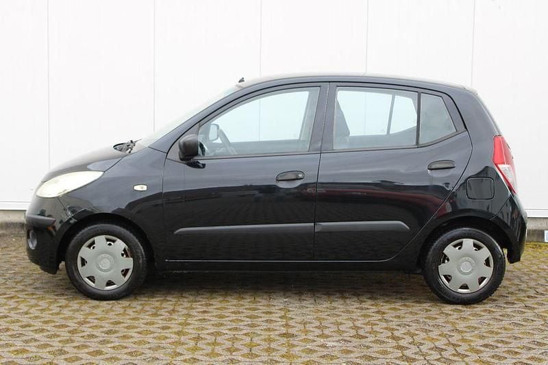 Gebraucht Hyundai i10 Edition 67 PS (49 kW) 2010 Schwarz Kleinwagen
