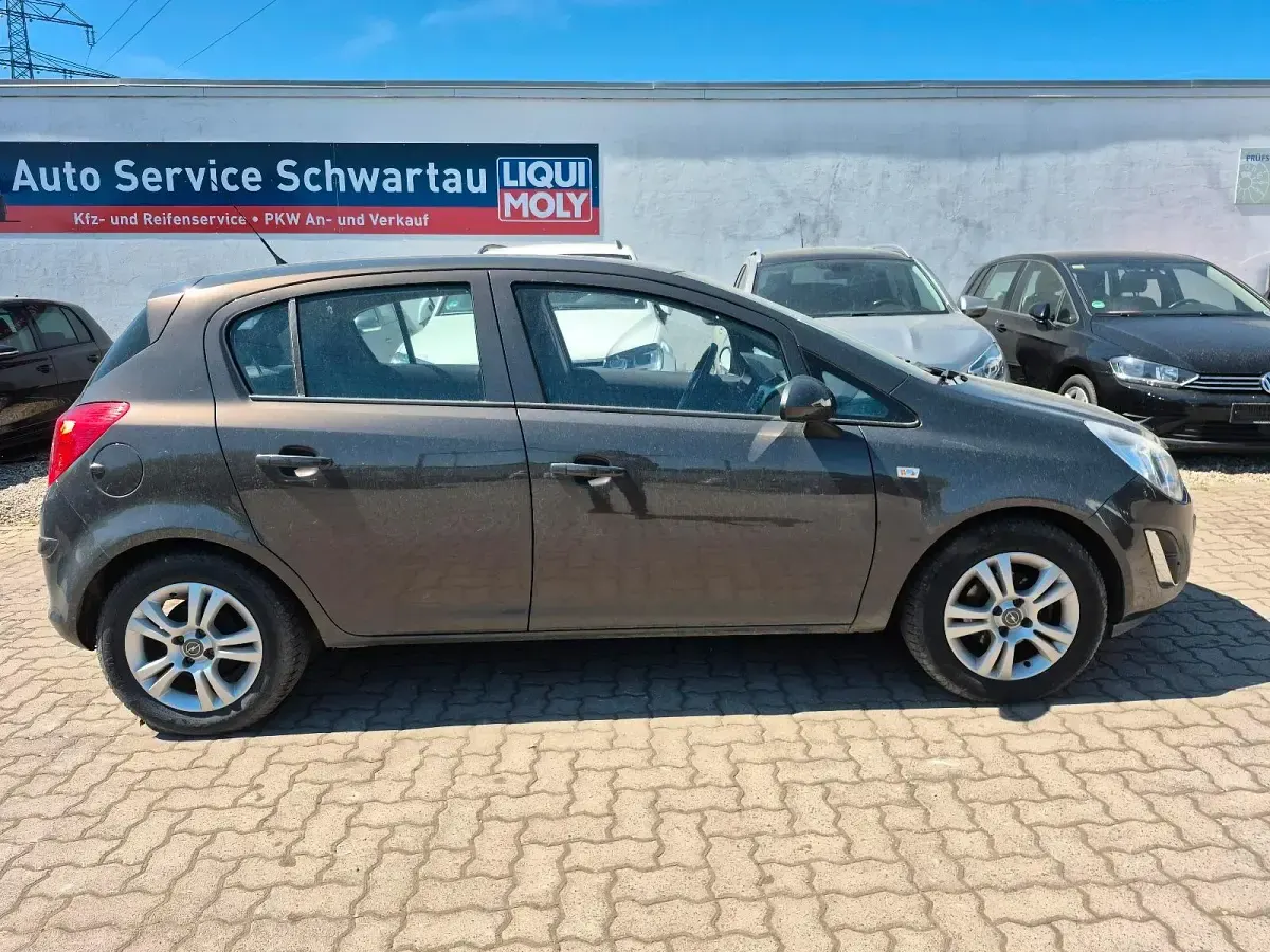 Używany Opel Corsa 90 KM (66 kW) 2013 Szary Hatchback