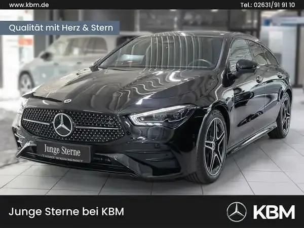 Lack kosmosschwarz Gebraucht 2024 Mercedes CLA200 Kombi | 36.930 € (Teuer) - Bild 1/4