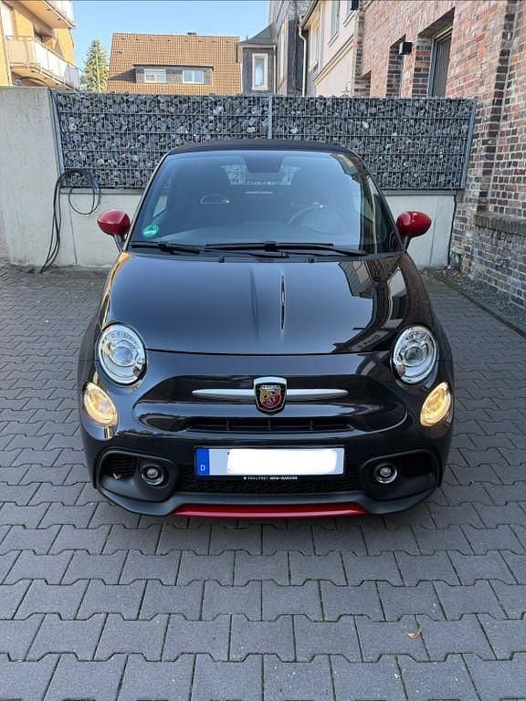 Schwarz Gebraucht 2023 Abarth 595C Cabrio | 22.900 € (Fairer Preis) - Bild 1/4