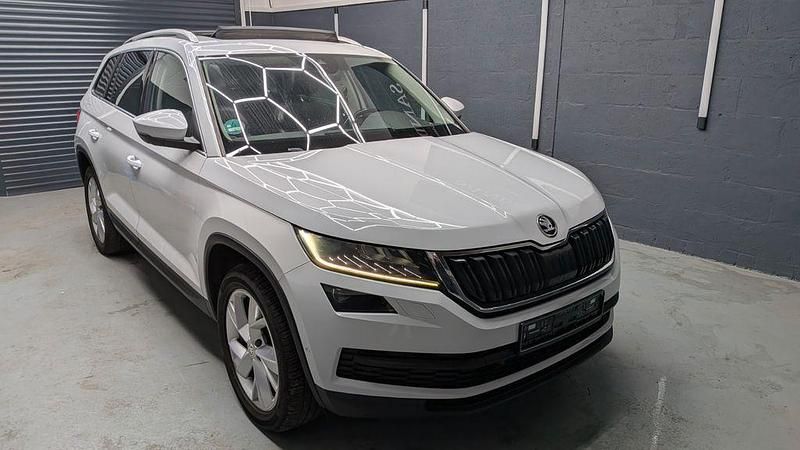 Weiß Gebraucht 2018 Skoda Kodiaq Style SUV | 19.990 € (Guter Preis) - Bild 1/4