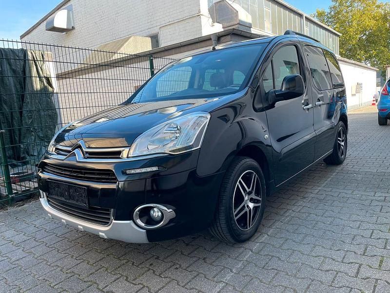 Schwarz Gebraucht 2015 Citroën Berlingo SELECTION Van / Kleinbus | 6.950 € (Superpreis) - Bild 1/4