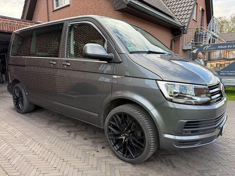 Gebraucht VW T6 150 PS (110 kW) 2015 Grau Van