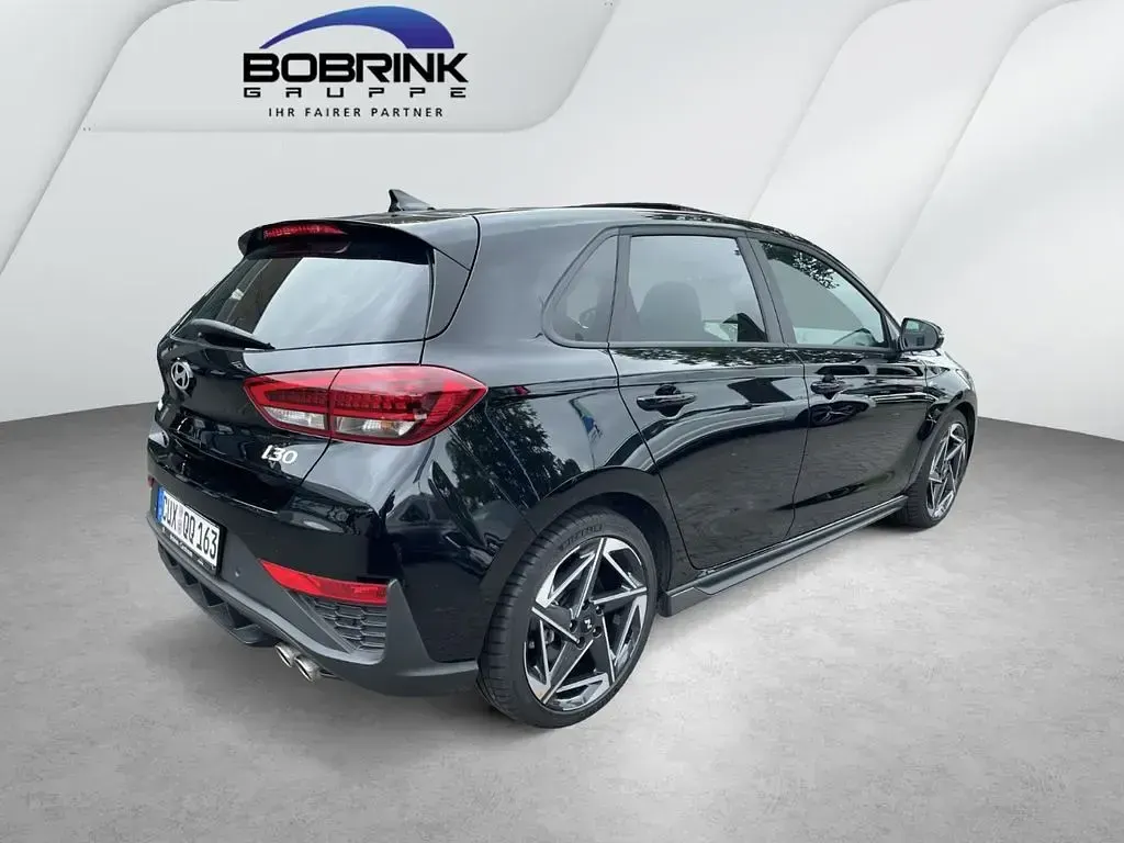Gebraucht Hyundai i30 N Line 140 PS (102 kW) 2026 Schwarz Limousine