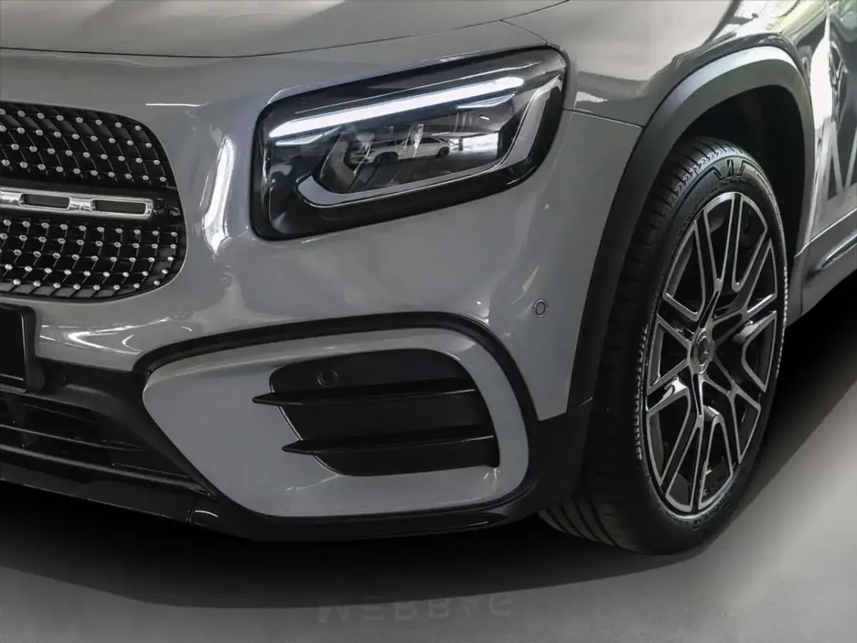 Gebraucht Mercedes GLB200 AMG 184 PS (135 kW) 2026 Alpingrau SUV