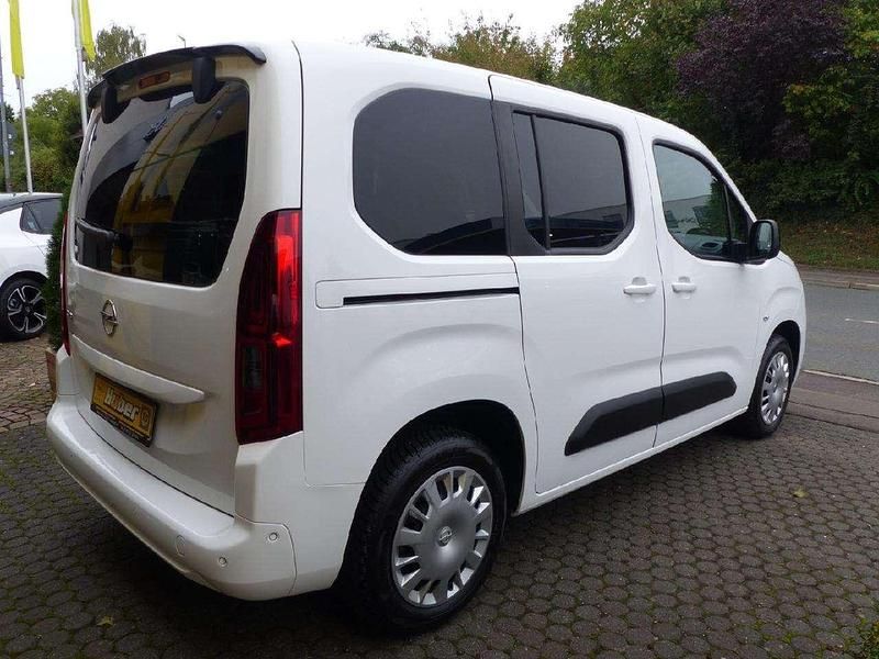Gebraucht Opel Combo Elegance 131 PS (96 kW) 2022 Jade weiss/arktis weiss Van / Kleinbus