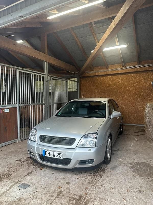 Silber Gebraucht 2002 Opel Vectra GTS Limousine | 1.800 € (Etwas zu teuer) - Bild 1/4