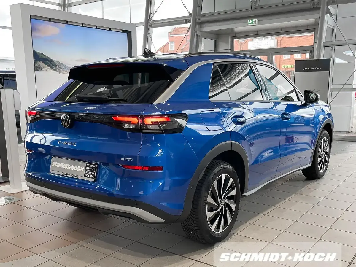 Gebraucht VW T-Roc Life 116 PS (85 kW) 2026 Blau SUV