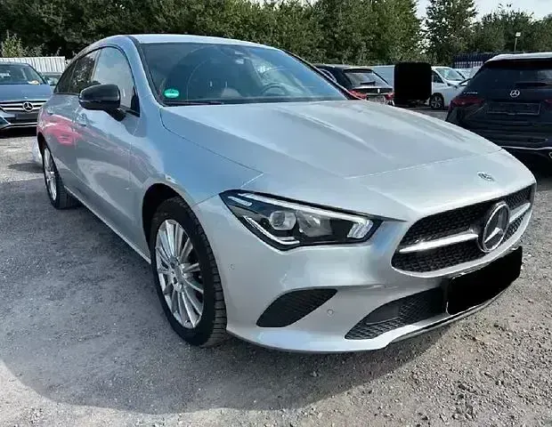 Gebraucht Mercedes CLA200 150 PS (110 kW) 2022 Silber Coupé