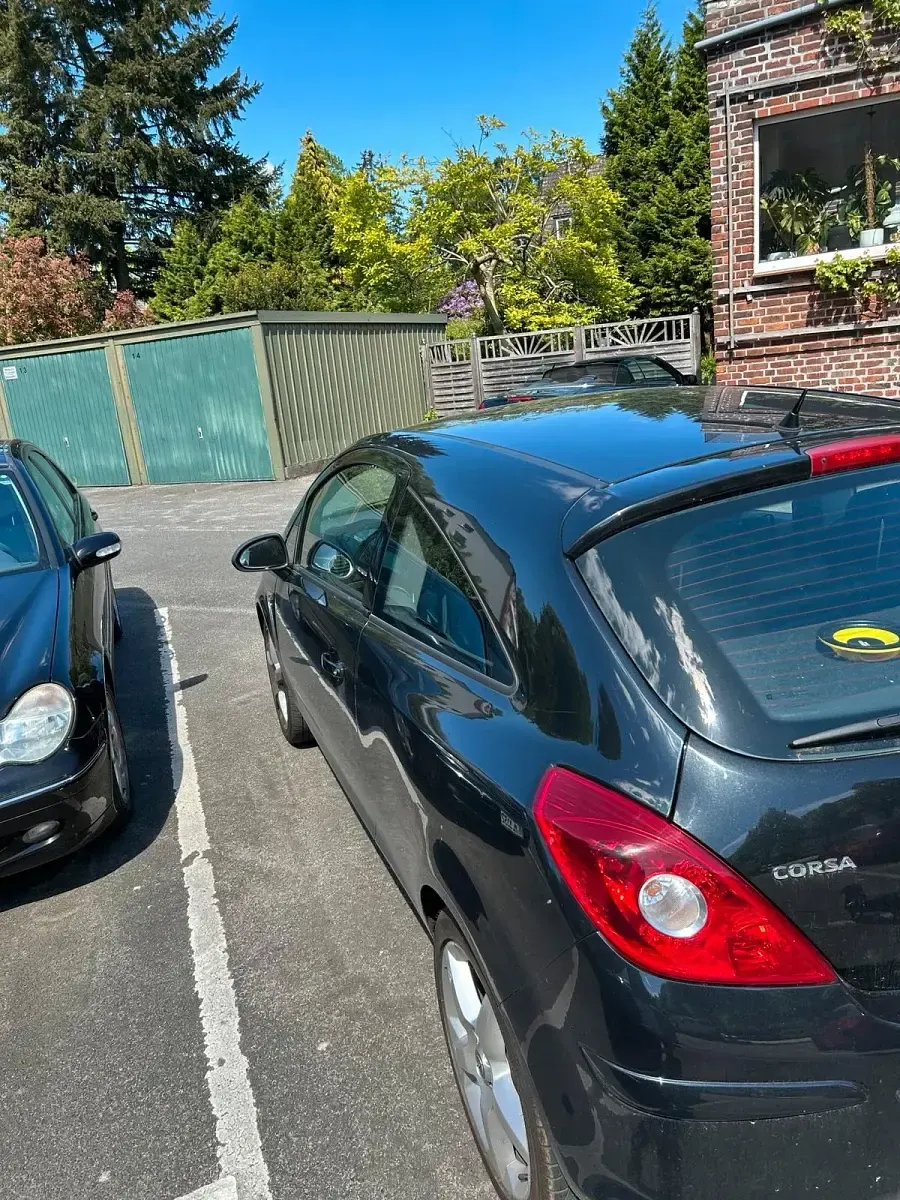 Gebraucht Opel Corsa 60 PS (44 kW) 2014 Schwarz Kleinwagen