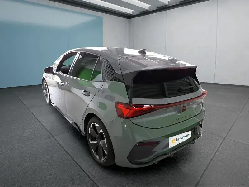 Usata Cupra Born 150 kW (204 CV) 2024 Grigio Utilitaria