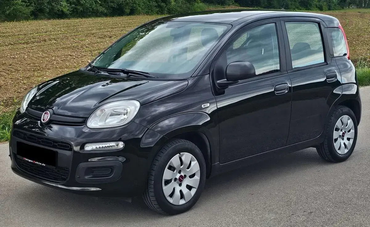 Gebraucht Fiat Panda Pop 69 PS (50 kW) 2016 Colore esterno/cinema schwarz Kleinwagen