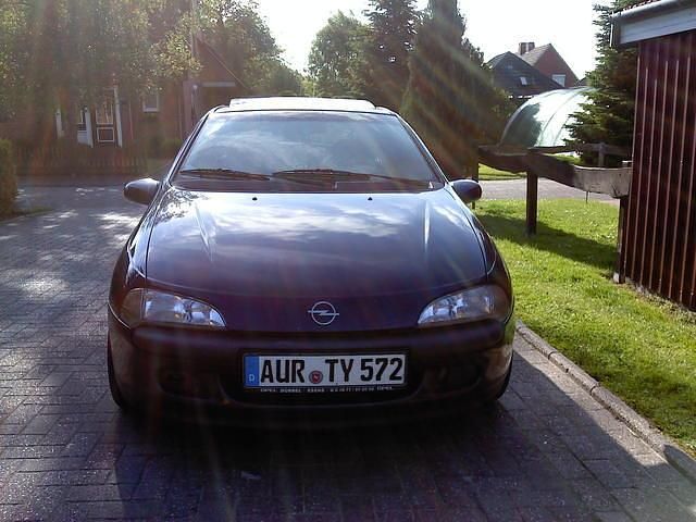 Gebraucht Opel Tigra 122 PS (89 kW) 1997 Blau metallic Coupé