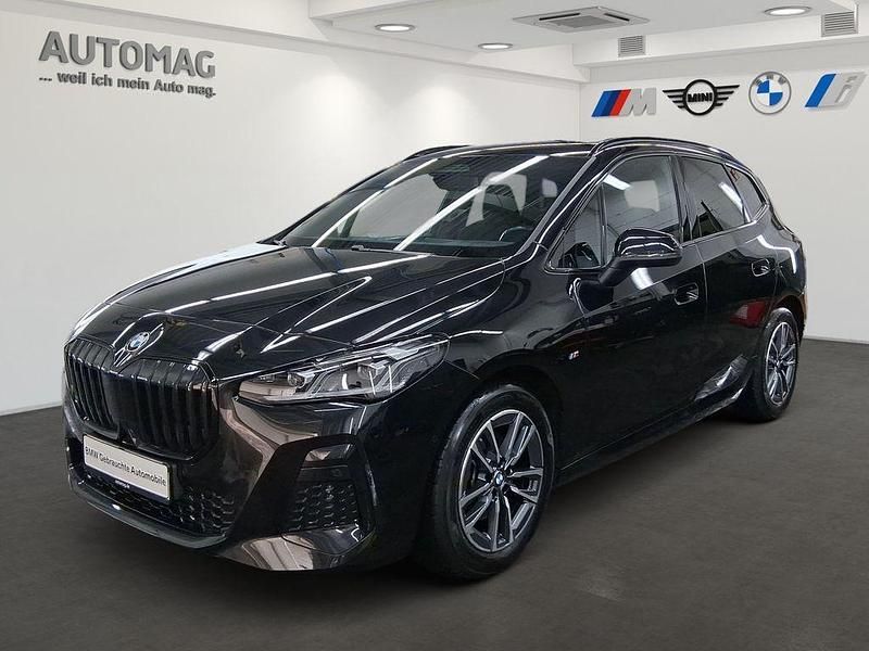 Saphirschwarz Gebraucht 2023 BMW 220 Active Tourer M Sport Van / Kleinbus | 31.890 € (Fairer Preis) - Bild 1/4