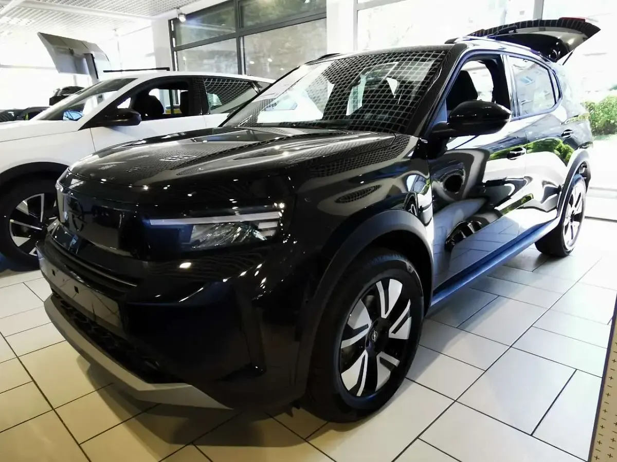 Ny Opel Frontera 136 HK (100 kW) 2025 Sort SUV