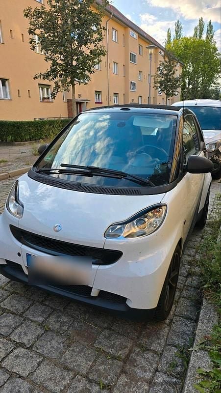 Weiß Gebraucht 2009 Smart ForTwo Cabrio Passion Cabrio | 3.999 € (Guter Preis) - Bild 1/4