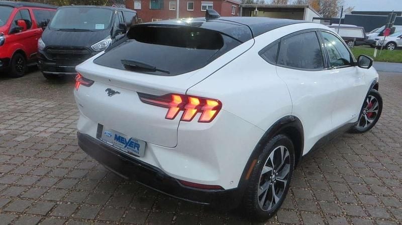 Gebraucht Ford Mustang 269 PS (197 kW) 2023 Starweiß metallic Limousine