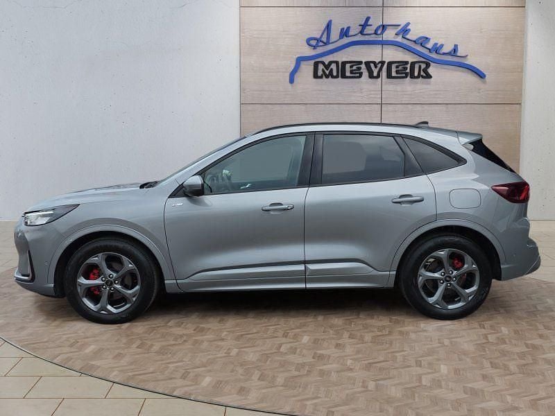 Gebraucht Ford Kuga ST-Line X 242 PS (177 kW) 2025 Solar silber (metallic) SUV