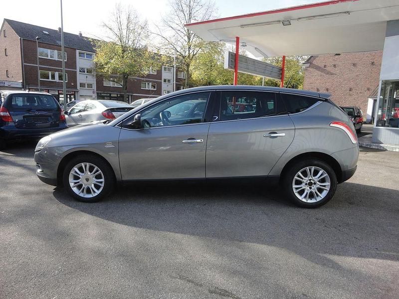 Gebraucht Lancia Delta 190 PS (139 kW) 2008 Grau Kleinwagen