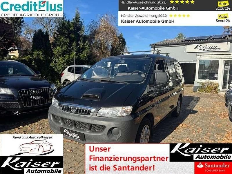 Schwarz Gebraucht 2009 Hyundai H-1 Van / Kleinbus | 7.999 € (Fairer Preis) - Bild 1/4