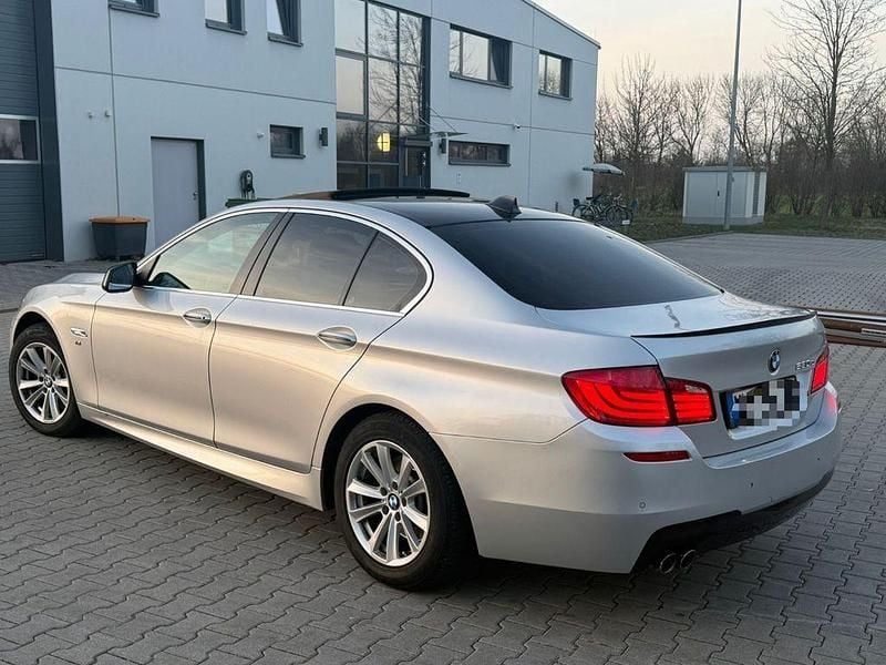 Gebraucht BMW 530 258 PS (189 kW) 2010 Grau Limousine