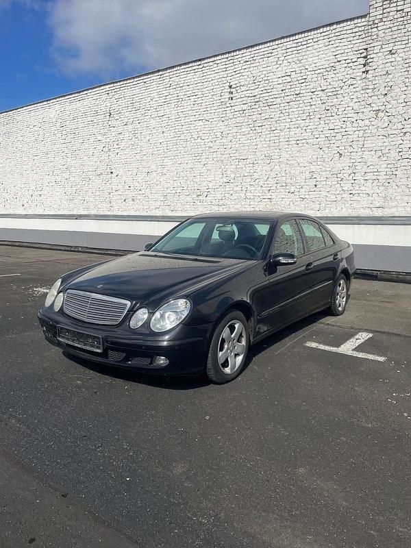 Gebraucht Mercedes E220 150 PS (110 kW) 2005 Limousine