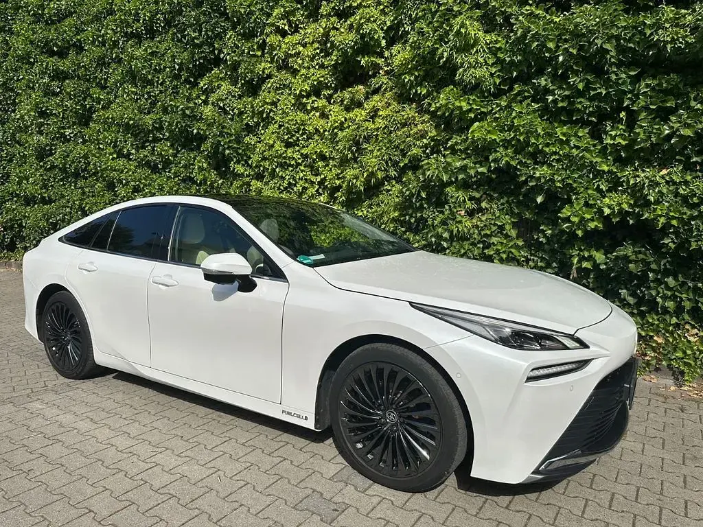 Gebraucht Toyota Mirai Advance 182 PS (133 kW) 2021 Weiß Limousine