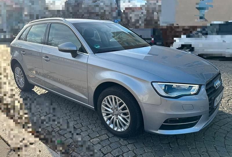 Silber Gebraucht 2015 Audi A3 Ambiente Limousine | 16.000 € (Guter Preis) - Bild 1/4
