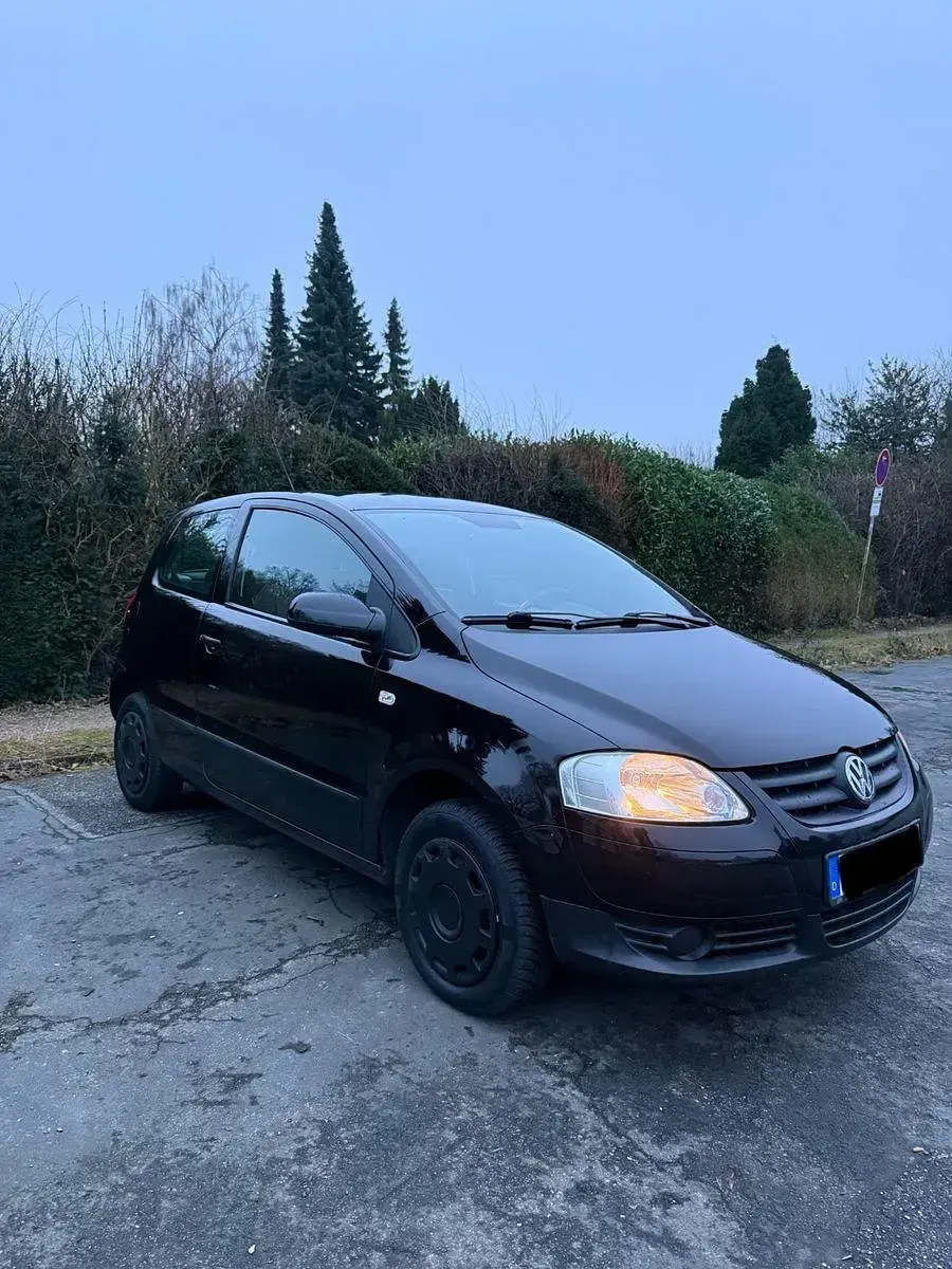 Second-hand VW Fox 54 CP (39 kW) 2007 Negru Hatchback