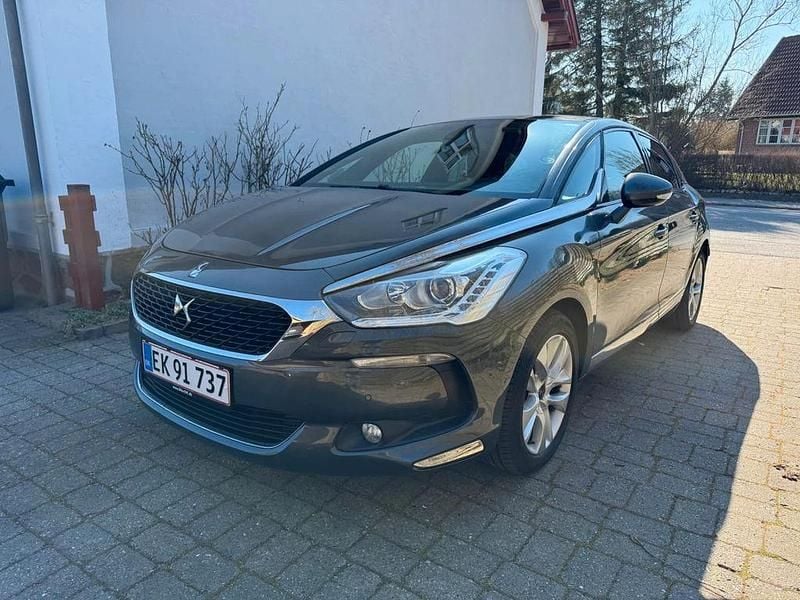 Gebraucht DS Automobiles DS5 181 PS (133 kW) 2016 Grau Kleinwagen