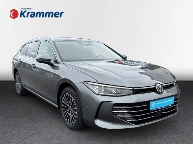 Gebraucht VW Passat Elegance 150 PS (110 kW) 2025 Grau Kombi