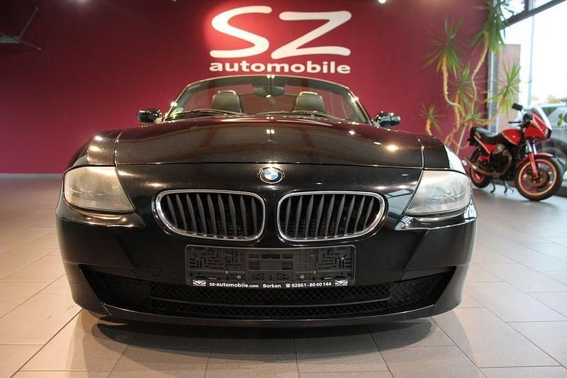 Gebraucht BMW Z4 Sport Line 150 PS (110 kW) 2006 Schwarz Cabrio