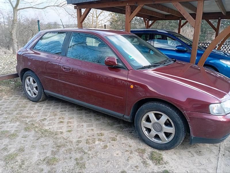 Gebraucht Audi A3 125 PS (91 kW) 1999 Rot Kleinwagen