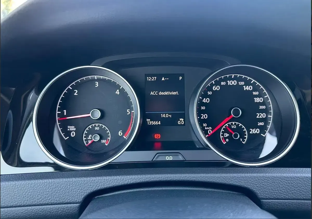 Gebraucht VW Golf VII Highline 150 PS (110 kW) 2019 Grau Limousine