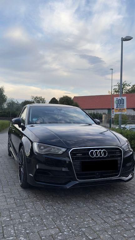 Schwarz Gebraucht 2015 Audi A3 S-Line Limousine | 19.999 € (Etwas zu teuer) - Bild 1/4