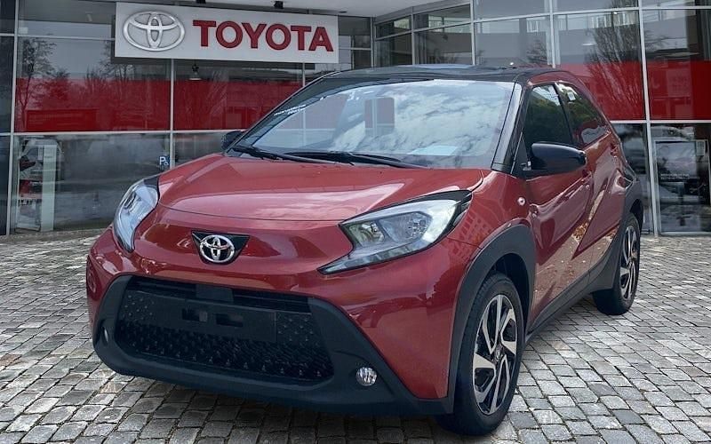 Neu Toyota Aygo X Comfort 72 PS (52 kW) 2025 Rot SUV