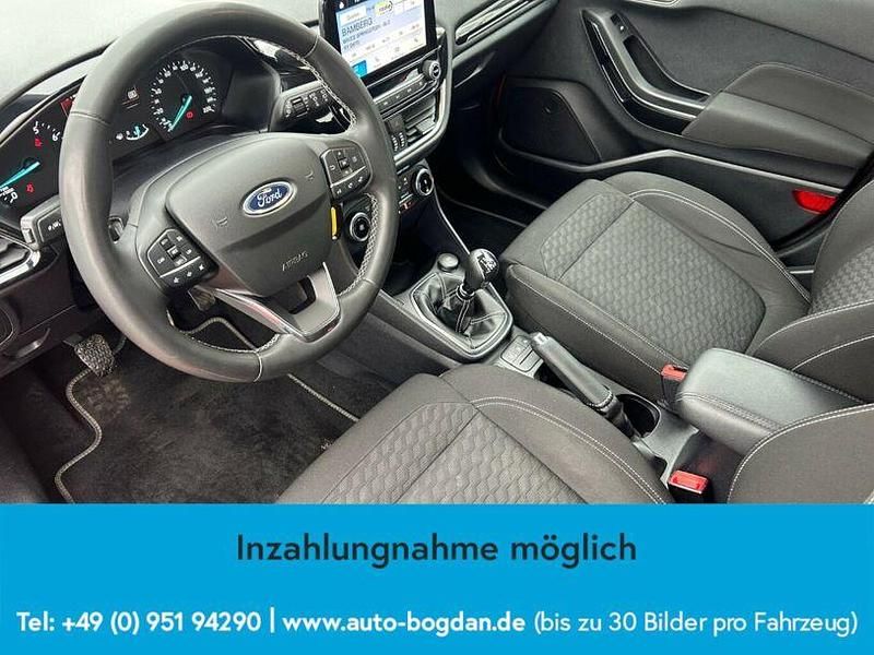 Gebraucht Ford Fiesta Titanium 125 PS (91 kW) 2023 Rot Kleinwagen