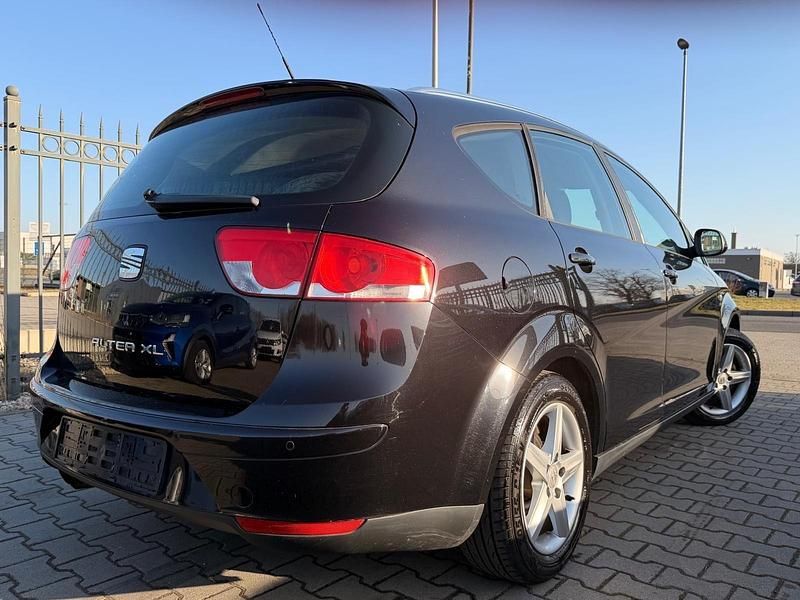Gebraucht Seat Altea XL Stylance 125 PS (91 kW) 2012 Schwarz Van / Kleinbus