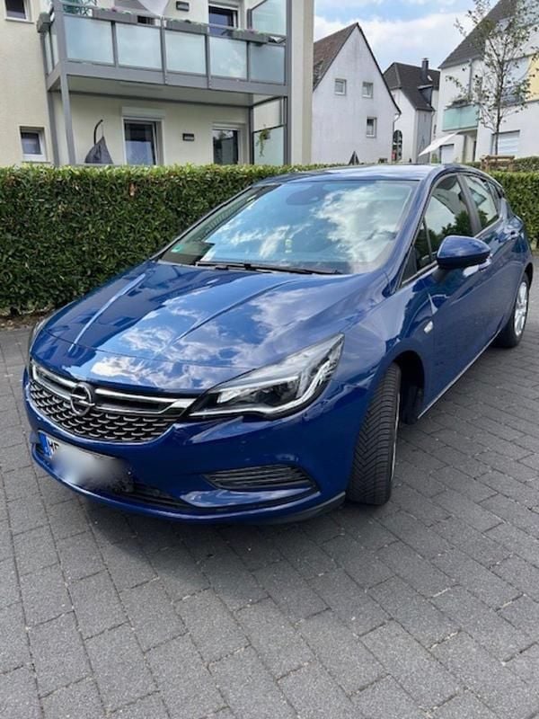Blau Gebraucht 2019 Opel Astra Limousine | 8.500 € (Guter Preis) - Bild 1/4