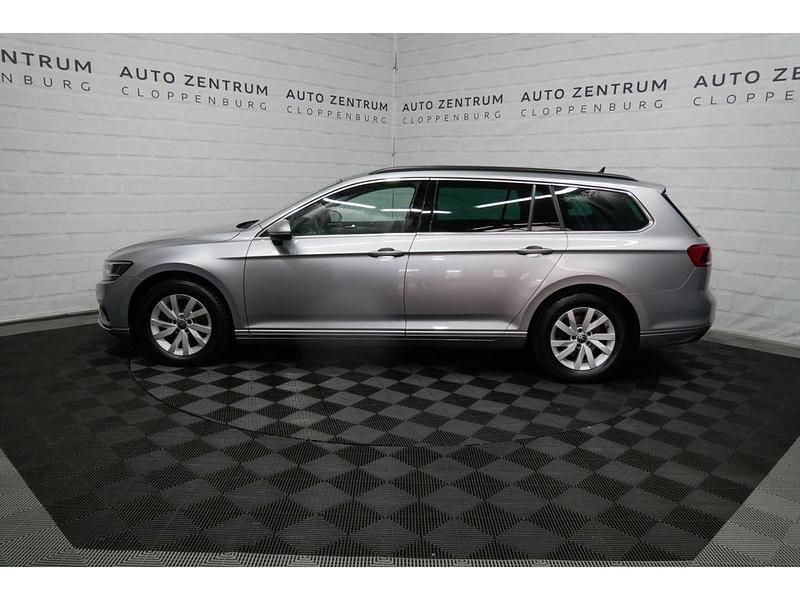 Gebraucht VW Passat Business 150 PS (110 kW) 2022 Silber Kombi
