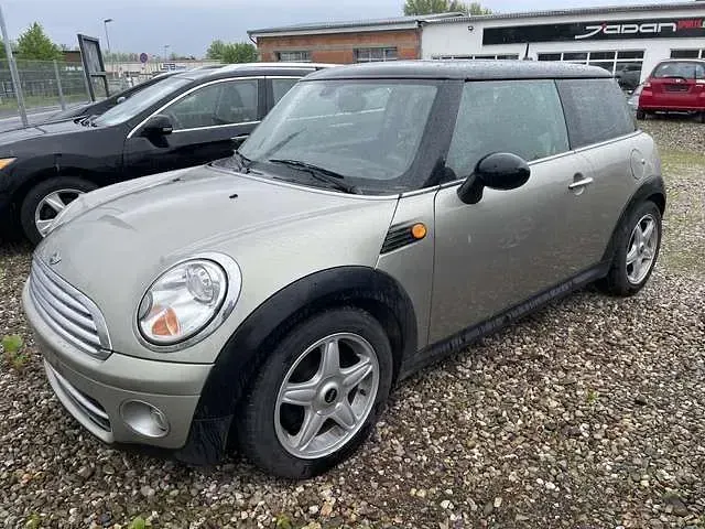 Gebraucht Mini Cooper D 109 PS (80 kW) 2008 Sparkling silver metallic Kleinwagen
